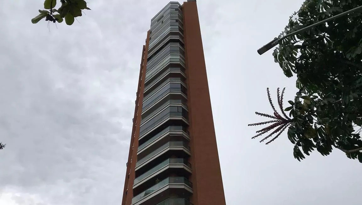 Apartamento, 4 quartos, 190 m² - Foto 1
