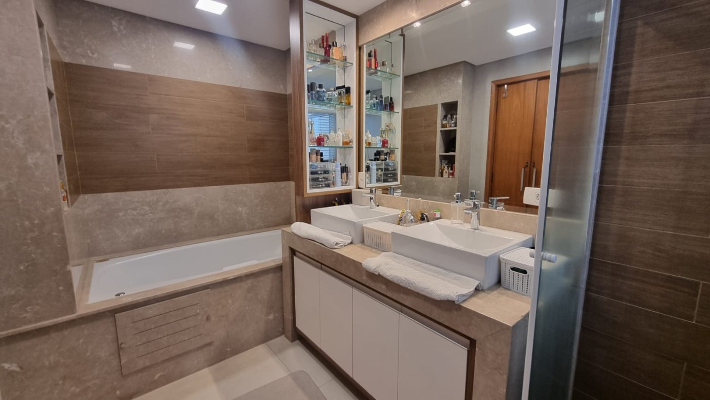 Apartamento, 3 quartos, 168 m² - Foto 2