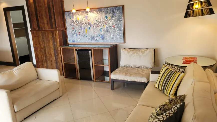 Apartamento, 3 quartos, 131 m² - Foto 2