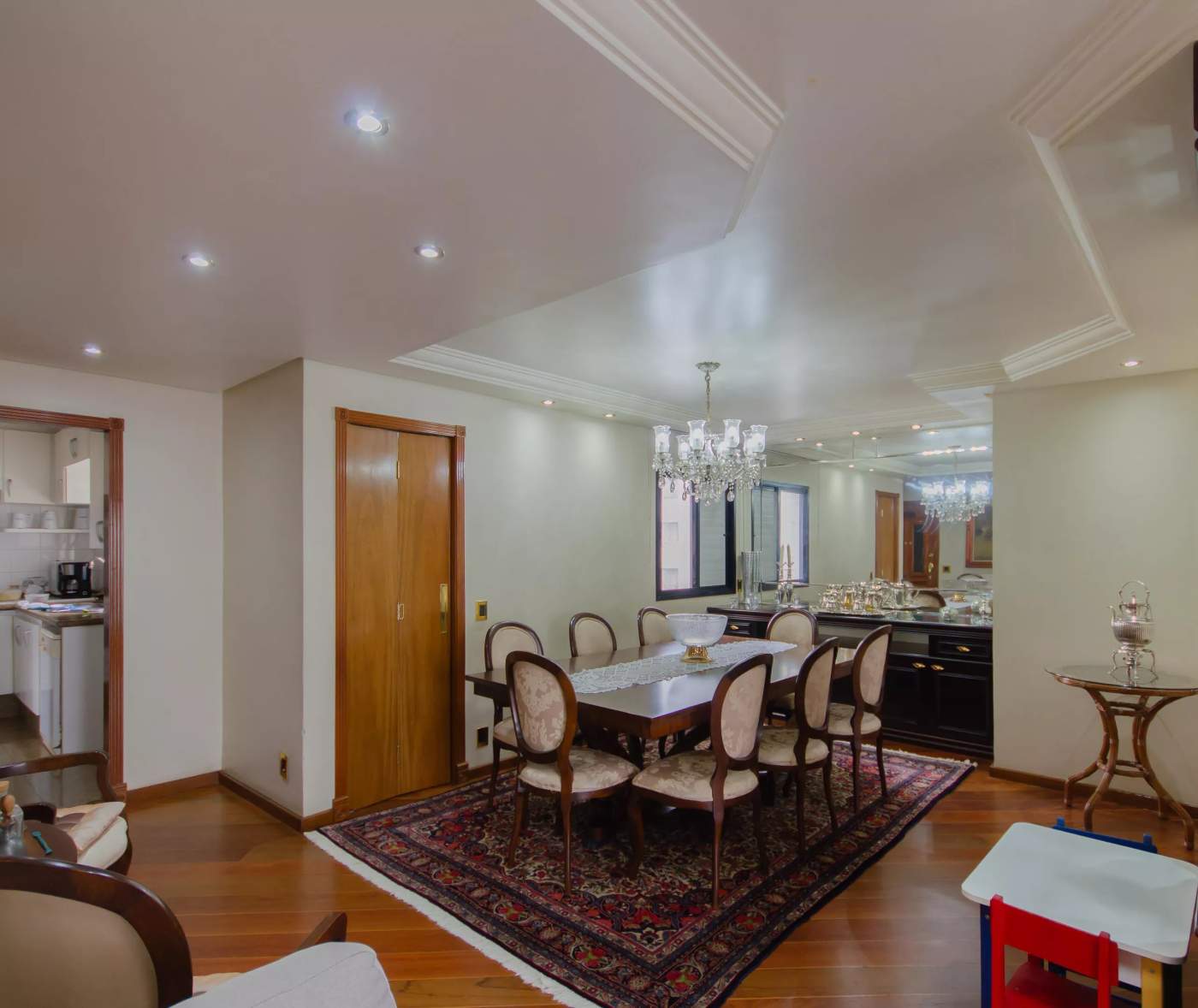 Apartamento, 4 quartos, 200 m² - Foto 1