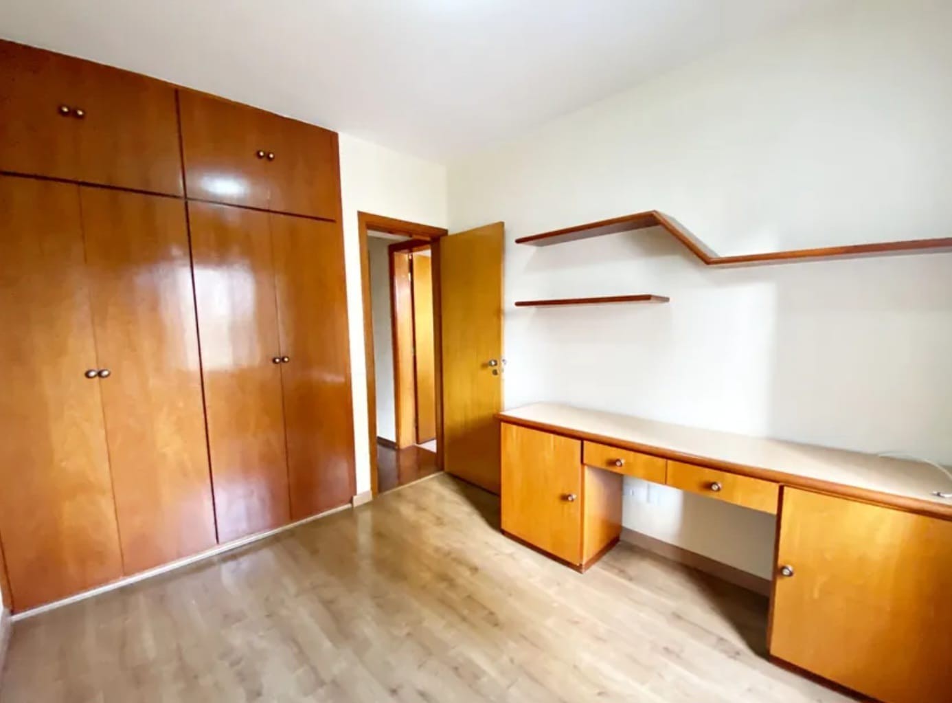 Apartamento, 3 quartos, 130 m² - Foto 2