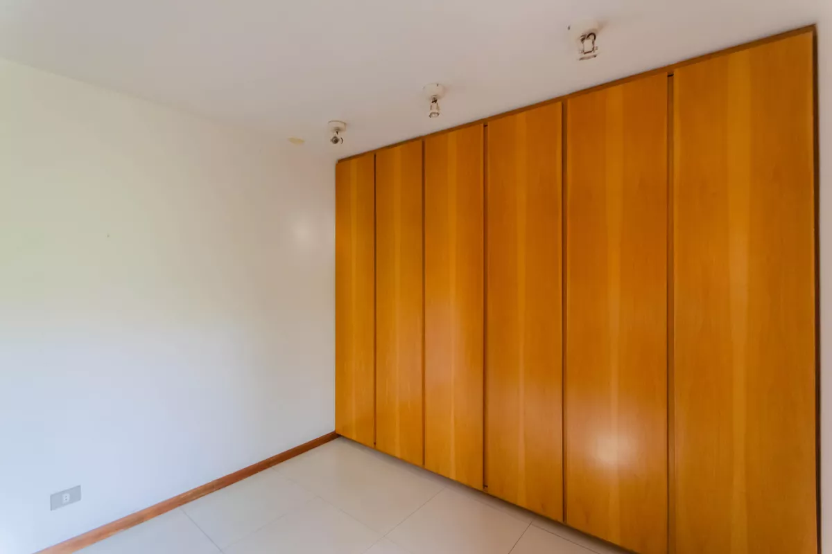 Sobrado, 4 quartos, 350 m² - Foto 2