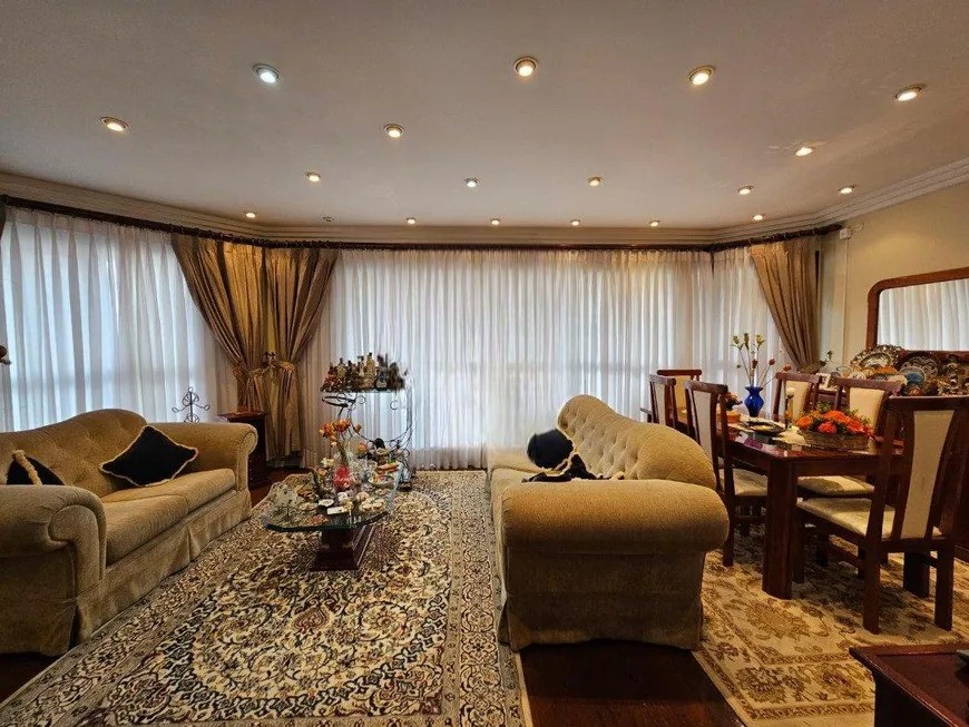 Apartamento, 4 quartos, 200 m² - Foto 1